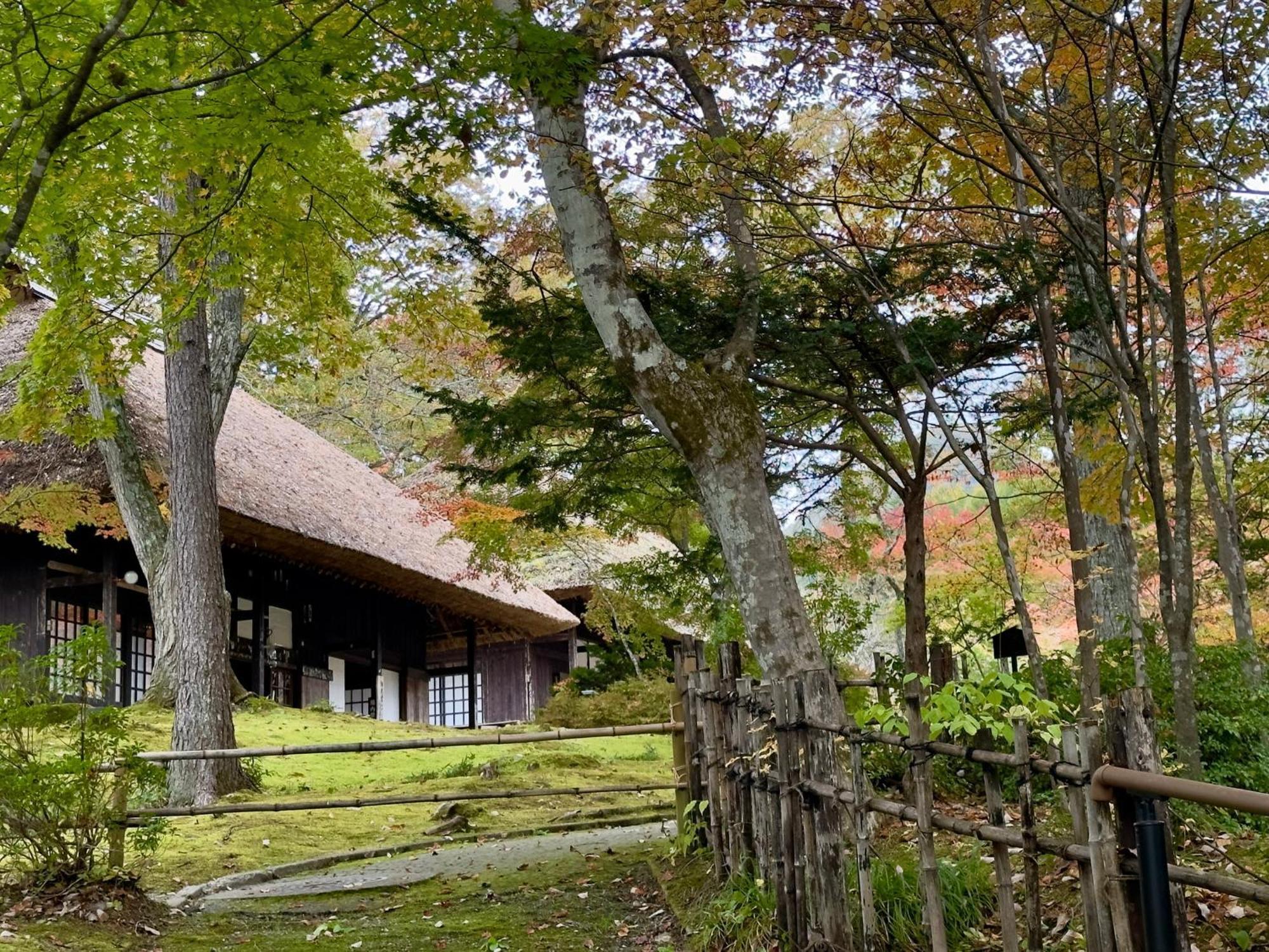 ホテル 彩り湯かしき花と華 日光市 エクステリア 写真