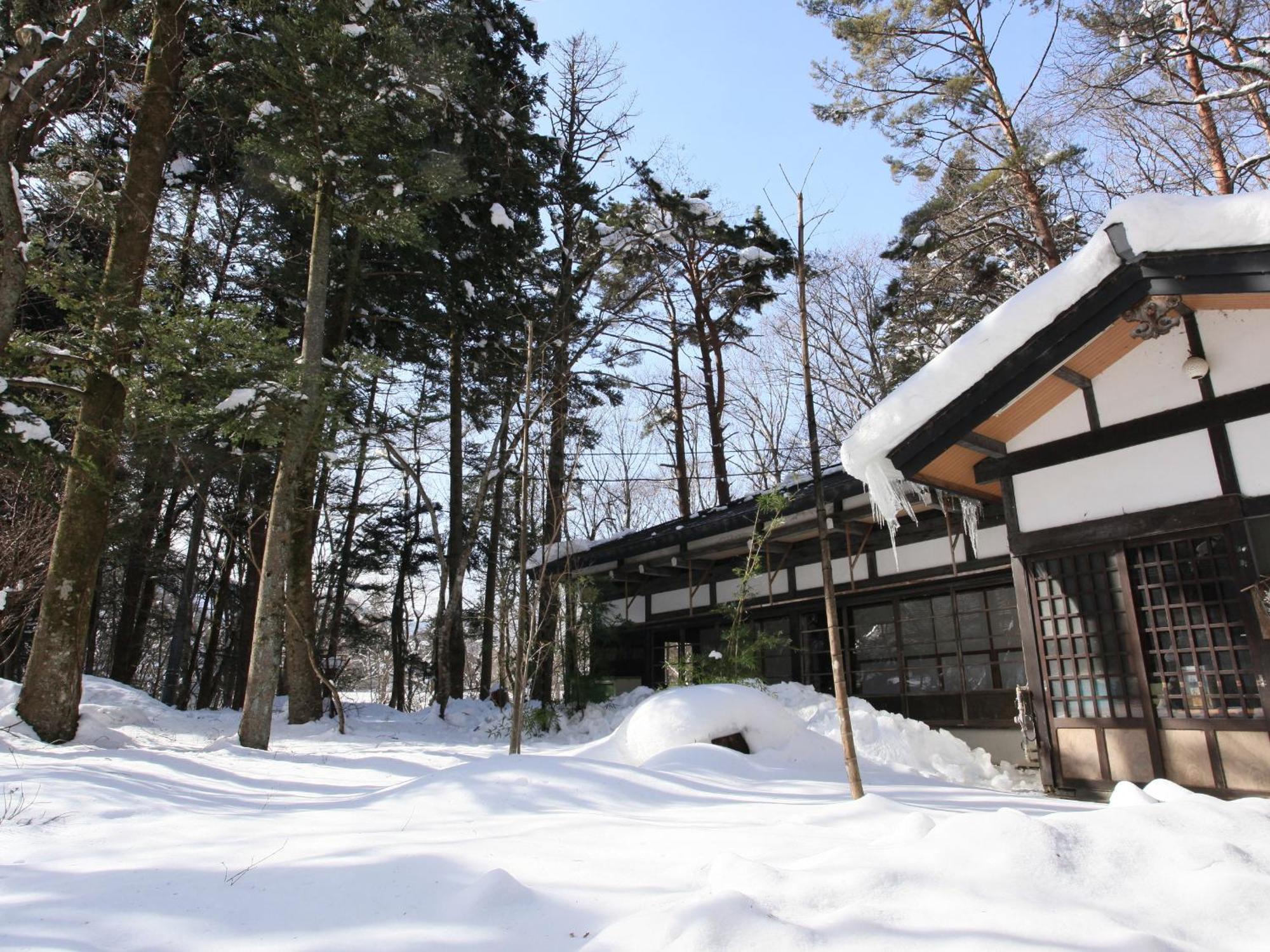 ホテル 彩り湯かしき花と華 日光市 エクステリア 写真