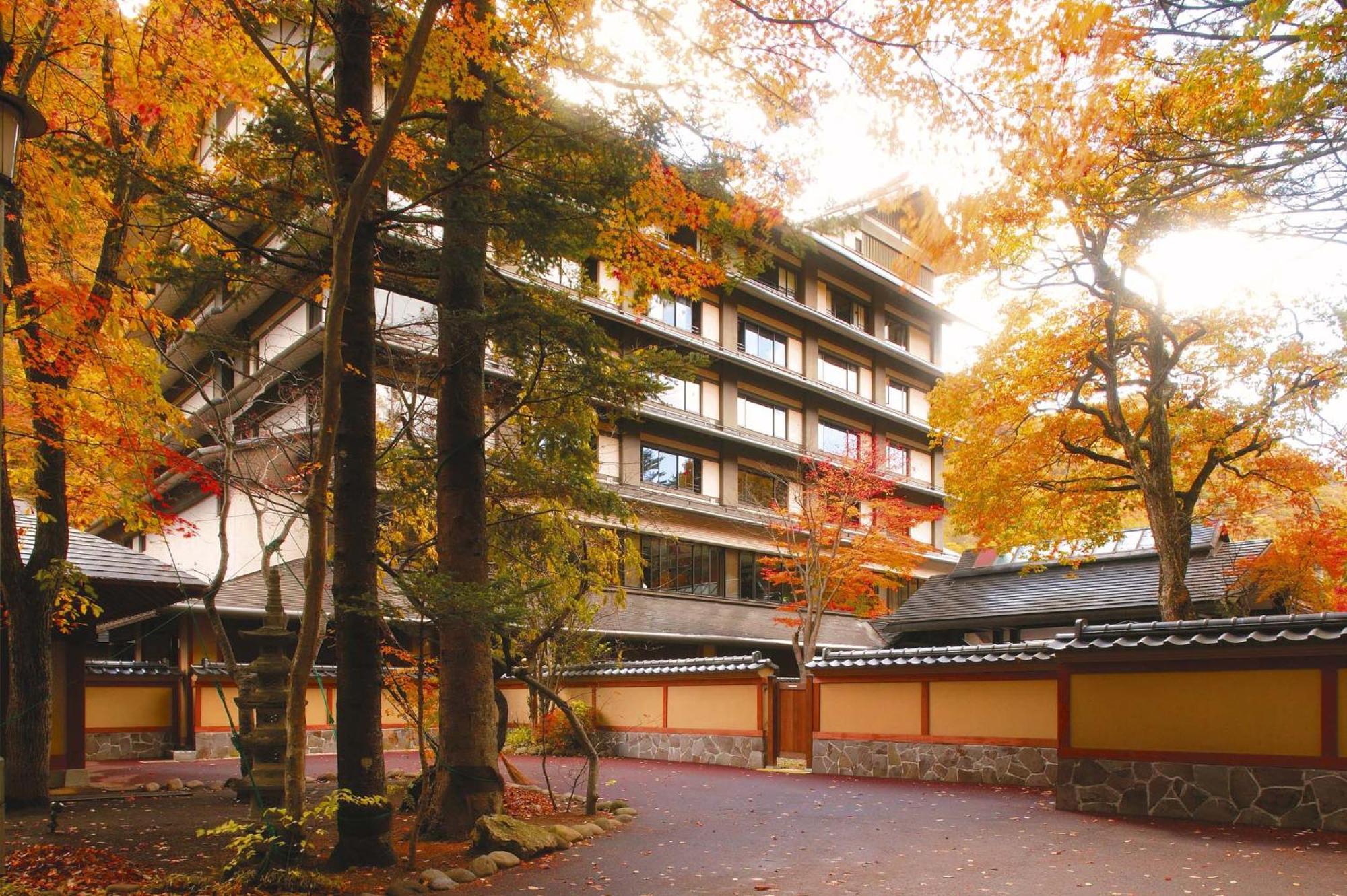 ホテル 彩り湯かしき花と華 日光市 エクステリア 写真